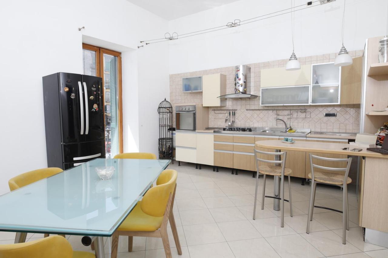 Carbonara23 Apartment Наполи Екстериор снимка