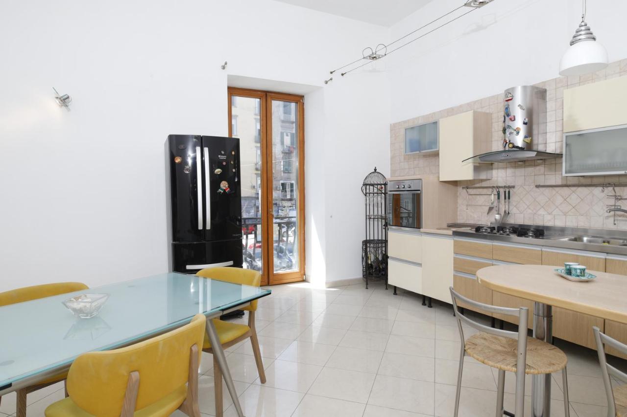 Carbonara23 Apartment Наполи Екстериор снимка